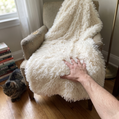 Fluffy Pet Blanket for Dogs and Cats | Long-Pile Plush | 4 Sizes, 6 Colors