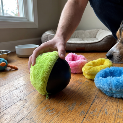 Self-Rolling Ball for Dogs and Cats | 4 Plush Covers | 3.1 in